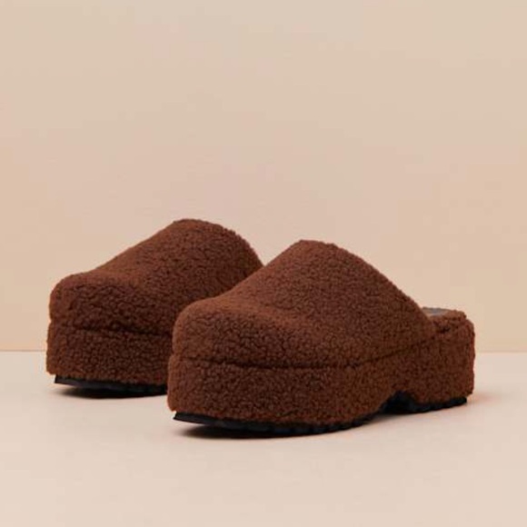 Lulus Shoes - Brown Fur Platform Clogs